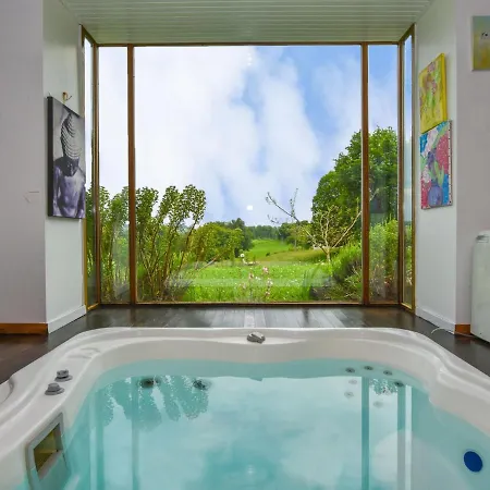 Beautiful Stone House With Jacuzzi