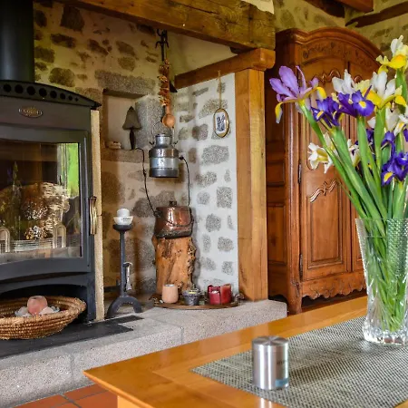Holiday home Beautiful Stone House With Jacuzzi