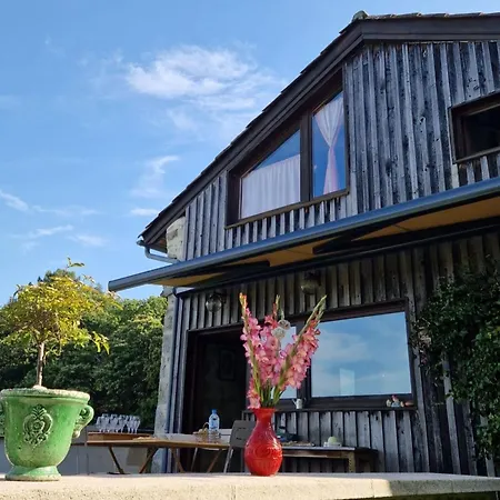 Hilltop Haven In Parlan Le Sartre