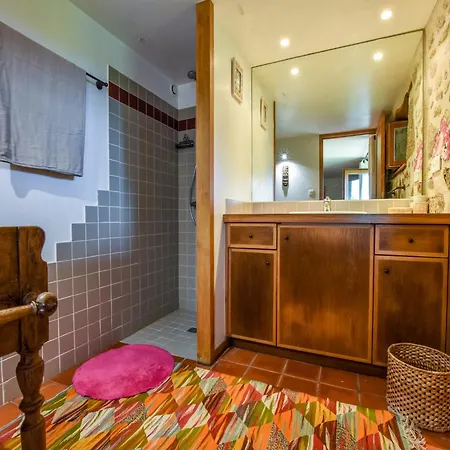 Hilltop Haven In Parlan * Le Sartre