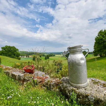 Hilltop Haven In Parlan Ferienhaus Le Sartre