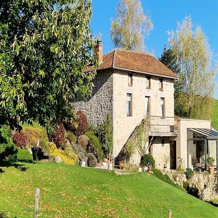 بيت للعطل Hilltop Haven In Parlan Le Sartre