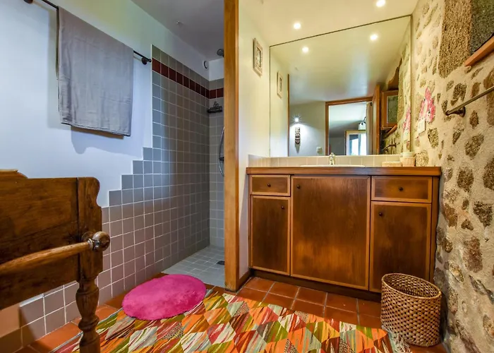 Hilltop Haven In Parlan * Le Sartre