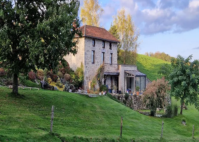 Hilltop Haven In Parlan Le Sartre